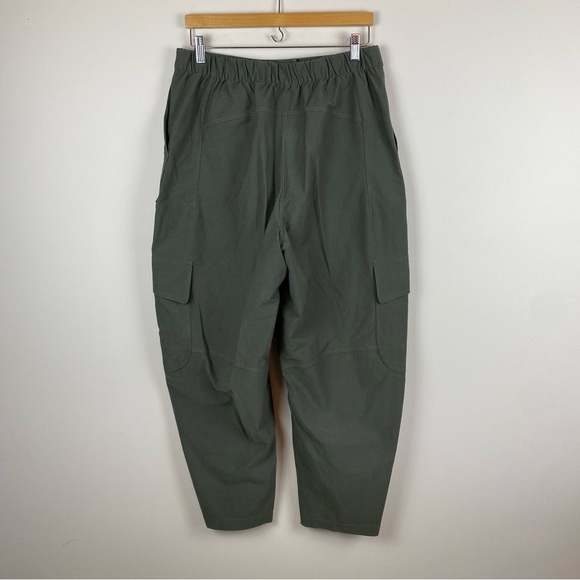 Lululemon Light Utilitech High Rise Cargo Pants Army Green - Picture 2 of 7